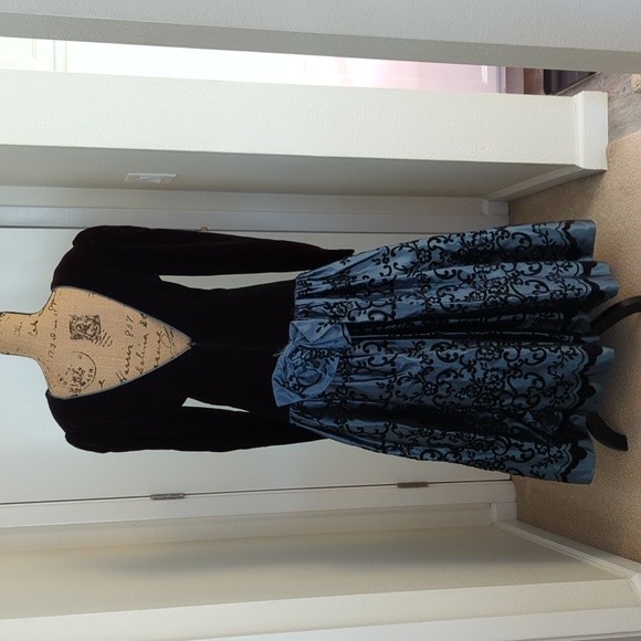 Velvet and teal tea length party dress - Picture 4 of 7